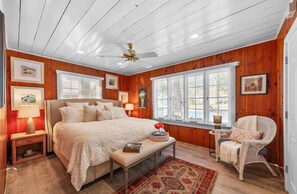 4 bedrooms, individually decorated, individually furnished