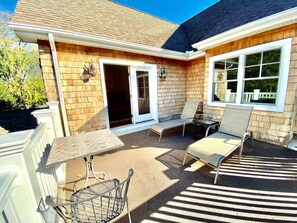 Outdoor dining - Bayard Avenue 404 (Rehoboth Beach)