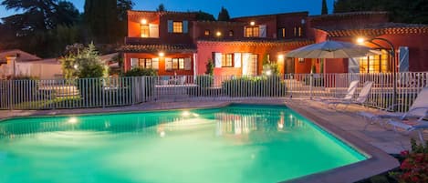 Piscina all'aperto