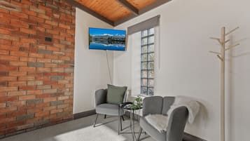 Double Room | 3 bedrooms, iron/ironing board