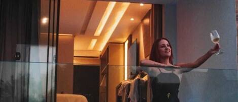 Exclusive Suite, Lanai, Courtyard View | 1 bedroom, free WiFi