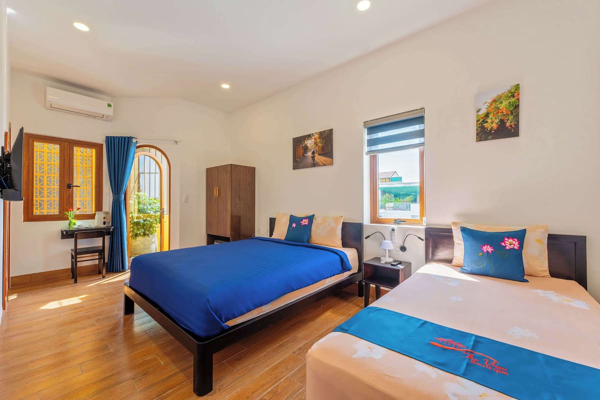 Family Triple Room, Balcony, Courtyard View | 1 bedroom, in-room safe, desk, laptop workspace