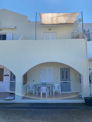 House, Smoking