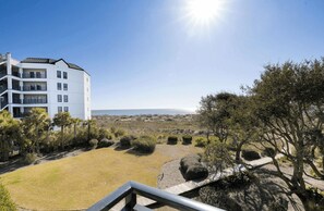 Interior - Beachfront, Pool Access, Balcony w/ Oceanview 222 D Shipwatch by Avantstay (Isle of Palms)