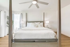 7 bedrooms, desk, iron/ironing board, travel crib