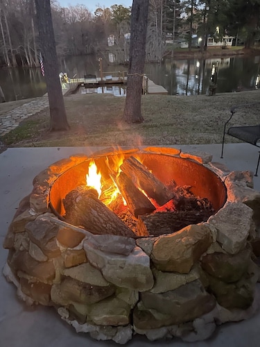  Gilligan’s Waterfront Retreat – Peaceful-Fish, Grill & Relax!