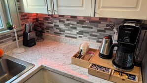 Private kitchen - Spacious 5 Beds 4 Bath Midtown Home - Near Zoo and Liberty Bowl (Memphis)