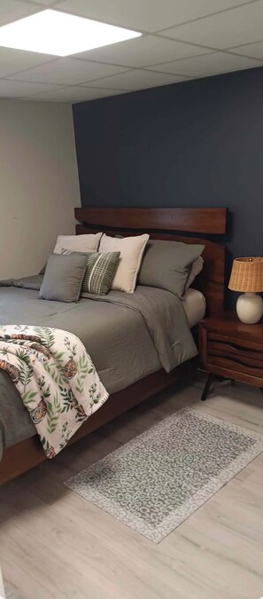 Room - Suite 1 Trail 10 HMT  (South Williamson)