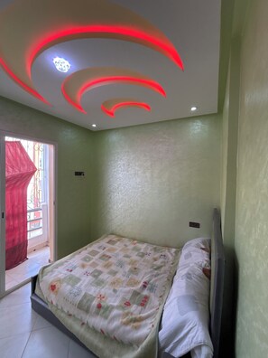 2 makuuhuonetta, silitysrauta/-lauta, Wi-Fi