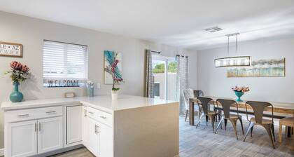 Indianola Oasis Private Pool, Outdoor Living & Old Town Access