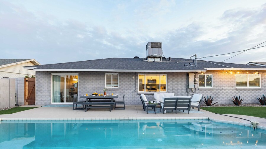 Indianola Oasis Private Pool, Outdoor Living & Old Town Access