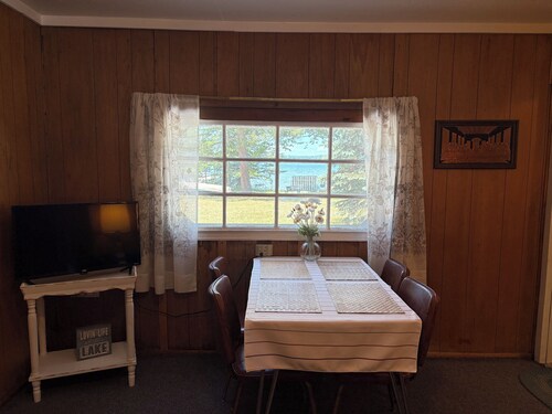 Cozy 2-bedroom cabin North of Bemidji