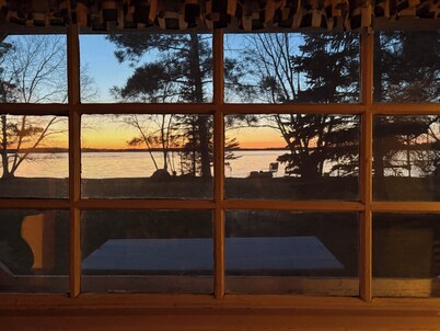 Cozy 2-bedroom cabin North of Bemidji