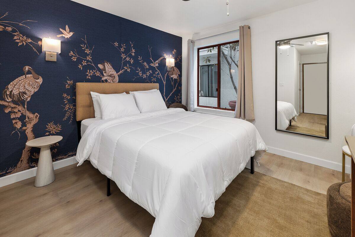 Queen Bed Studio