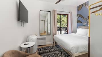 Full Bed Studio with Patio