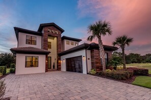 Exterior - The Luxe Gaming Lair-TT302 (Kissimmee)