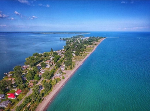 Private Lakefront beach oasis
