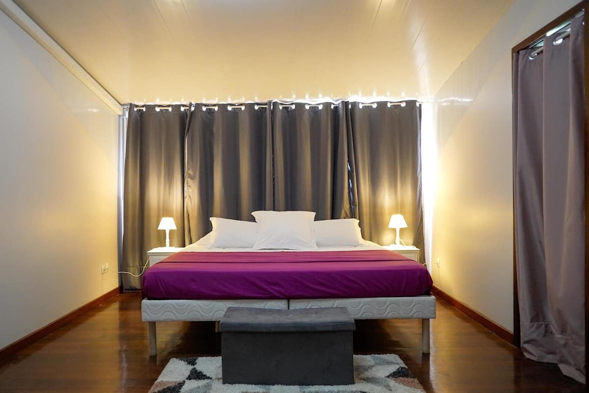 3 bedrooms, desk, laptop workspace, free WiFi