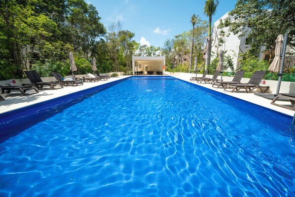 3 piscines extérieures, cabanons gratuits