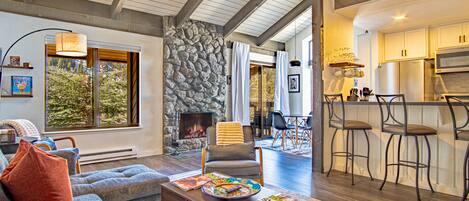 Smart TV y chimenea