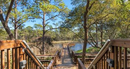 Salty Air & Blue Mountain Flair 3BR Condo w/ Pool, Balcony & Beach Access!