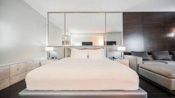 Schreibtisch, Bügeleisen/Bügelbrett, kostenloses WLAN, Bettwäsche