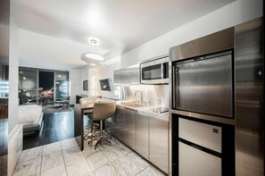 Fridge, microwave, stovetop, dishwasher - SVS: Strip View Studio | Open Balcony | Resort Amenities | Palms Place (Las Vegas)