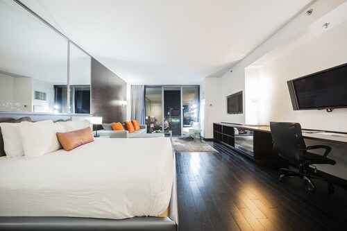 SVS: High Floor Strip View Studio | Open Balcony | Palms Place