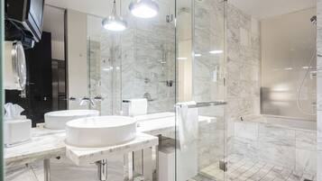 Shower, jetted tub, hair dryer, towels