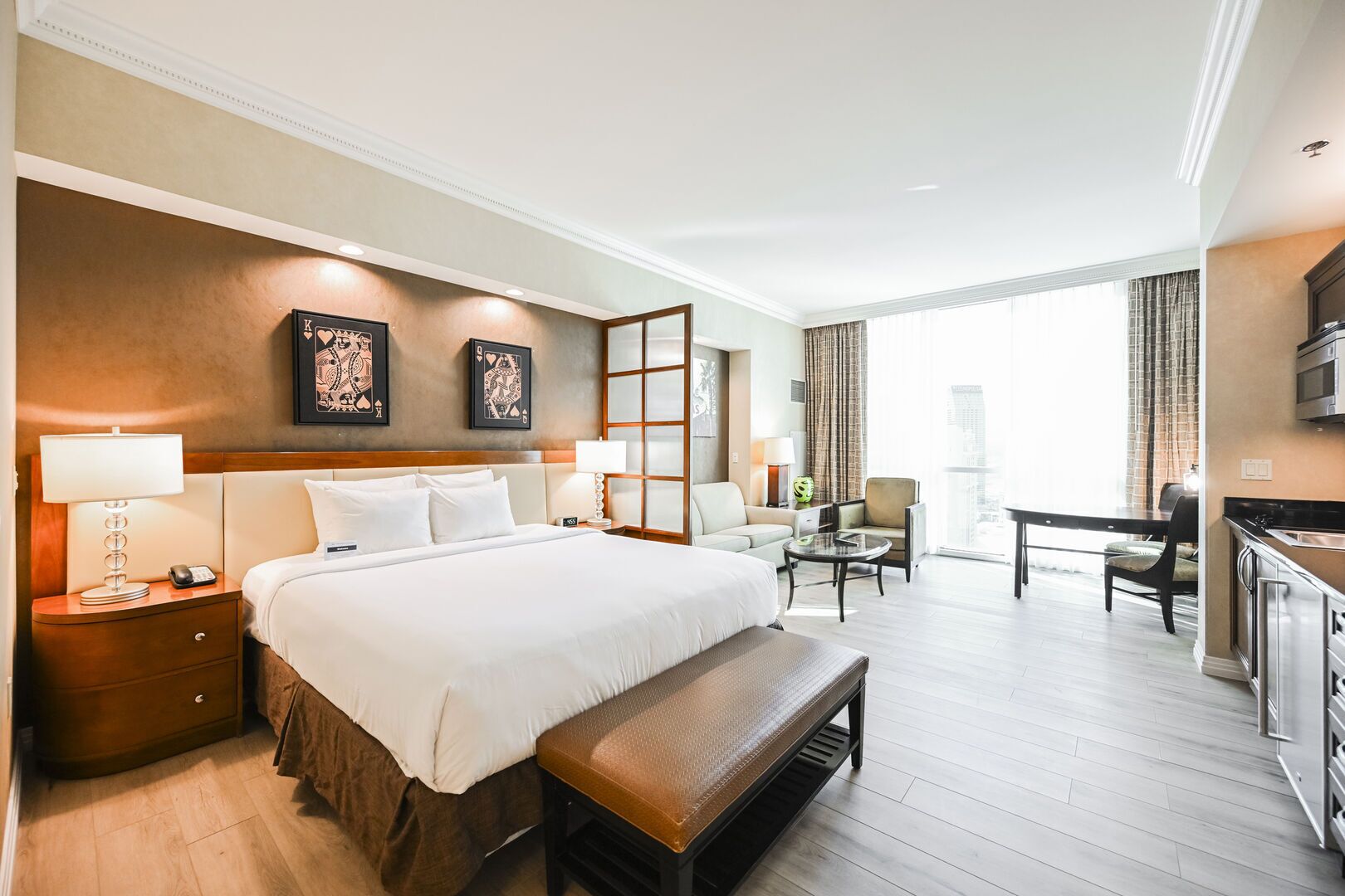 1 chambre, bureau, fer et planche à repasser, Wi-Fi gratuit