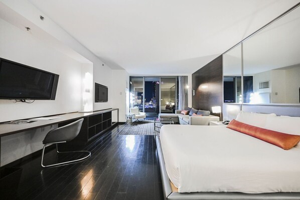 1 bedroom, desk, iron/ironing board, free WiFi