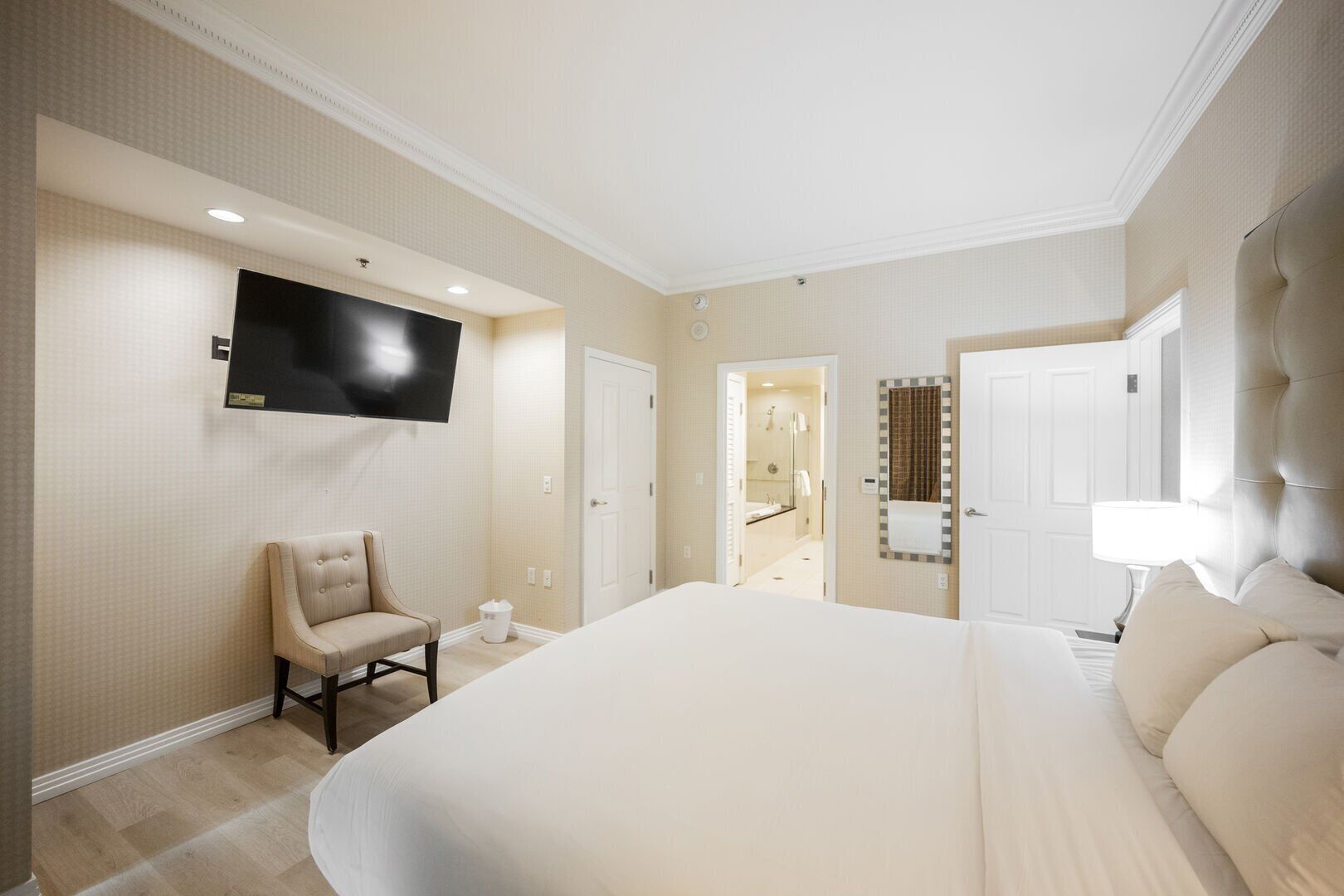 1 slaapkamer, een bureau, een strijkplank/strijkijzer, gratis wifi