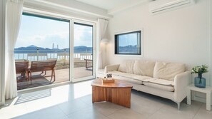 Rom – basic, 2 soverom (Ocean View A101 (Pool Villa)) | 1 soverom og wi-fi (inkludert)