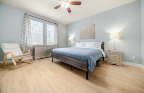 4 quartos, cofres nos quartos, Wi-Fi de cortesia, roupa de cama