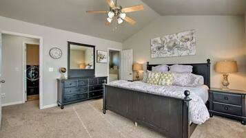 4 chambres, fer et planche à repasser, Wi-Fi, draps fournis