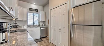 Wyngate Retreat Mtn view home, BBQ, 4 bed, 17 Mi from Snowbird.