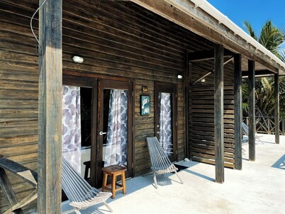 4 BDRM Beachfront Estate | North Beach Retreat