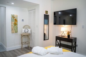 4 bedrooms, WiFi, bed sheets