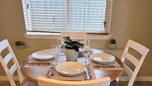Unclassified image, 3 of 18, button - 2 bed 2bath guest house with private entrance, near light rail & Seattle (Lynnwood)