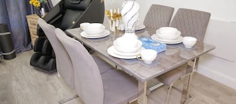 Milton Keynes Luxury Massage Apartment