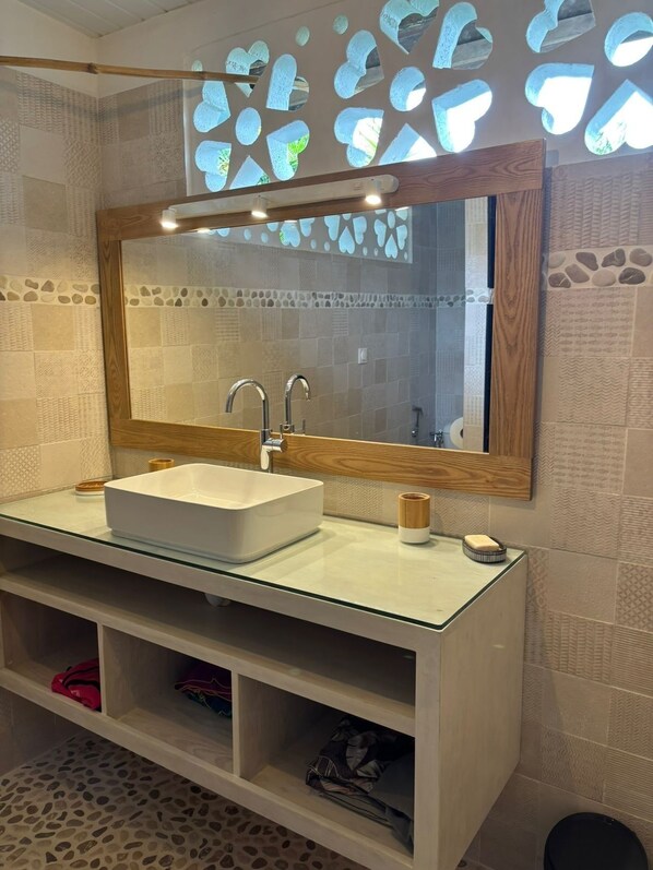 Bathroom - Hostel Toucan Tropikana (Remire Montjoly)