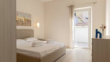 2 Schlafzimmer, BĂŒgeleisen/BĂŒgelbrett, WLAN, BettwĂ€sche