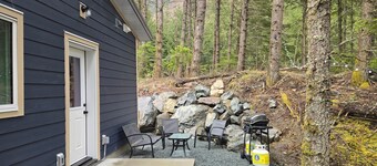 Charming cozy cabin tucked away in a peaceful corner of nature, perfect escape!