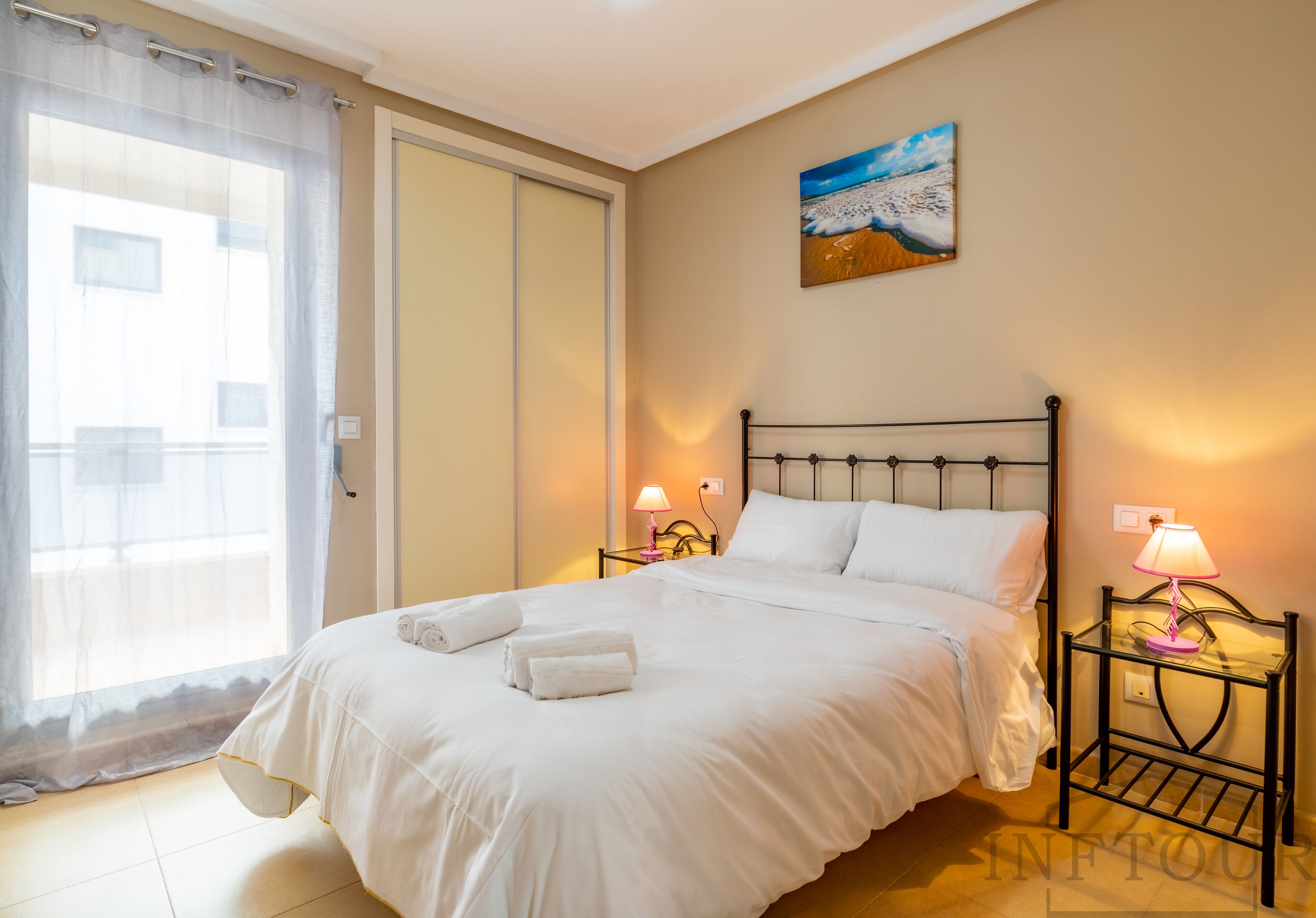 2 bedrooms, iron/ironing board, free WiFi, bed sheets