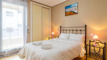 2 bedrooms, iron/ironing board, free WiFi, bed sheets