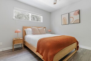 1 bedroom, iron/ironing board, WiFi, bed sheets - Blueground | Cherrywood, pool & w/d, nr park (Austin)