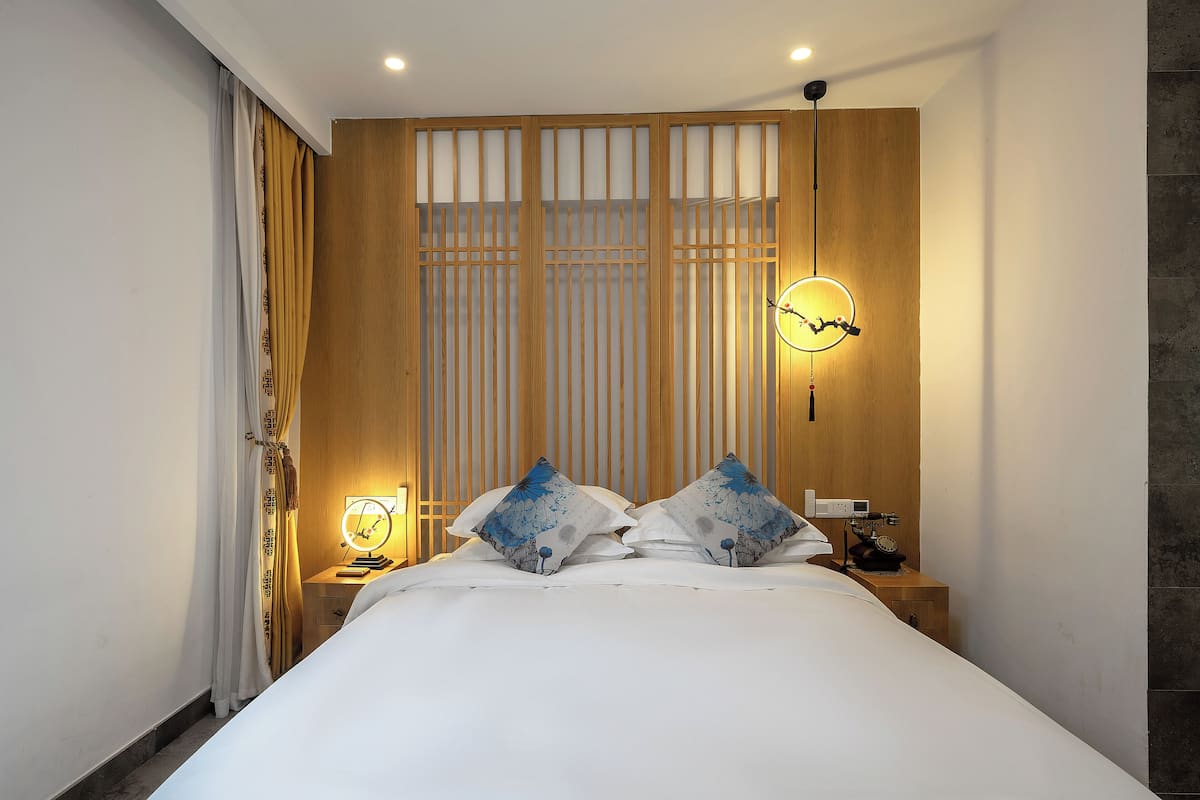 Basic Double Room, Garden View