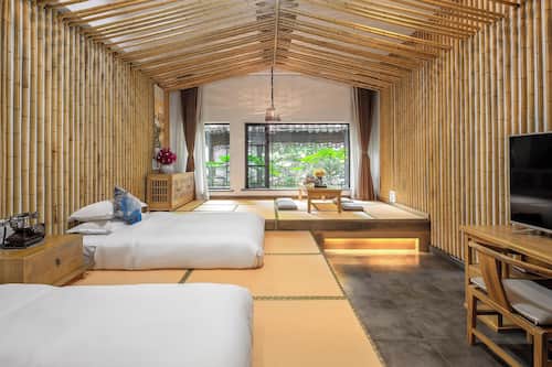 Basic Twin Room, Garden View | Soundproofing, free WiFi
