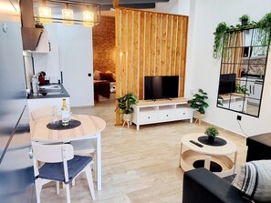 Interior - Santa Amalia 1A3-Swimming Pool, Parking, Second line of the beach (Torremolinos)