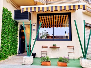 Exterior detail - Santa Amalia 1A3-Swimming Pool, Parking, Second line of the beach (Torremolinos)